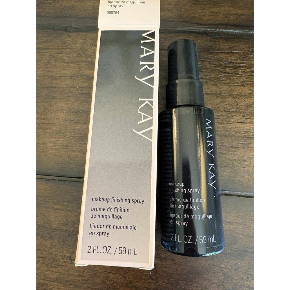 Mary Kay Makeup Finishing Spray for‎ Long-Lasting Makeup 2 FL. OZ. / 59 mL